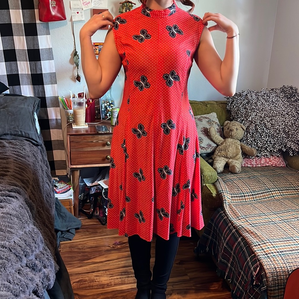 Cute red dress, perfect Condition. Handmade with butterfly.